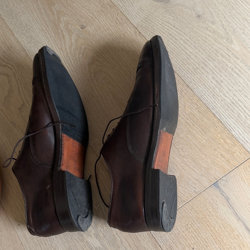 Allen Edmonds Fifth Avenue 9.5 D Oxfords in dark brown - Picture 2 of 6